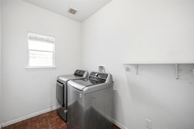 1707 N N Highlands Crossing, Highlands, TX 77562