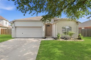 1707 N N Highlands Crossing, Highlands, TX 77562