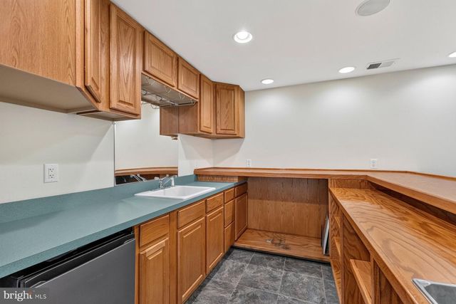 1054 NORFOLK DR, La Plata, MD 20646