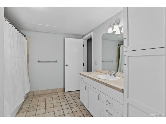 1800 Lawrence St 207, Denver, CO 80202