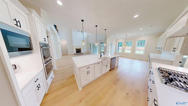 50 Trail Loop Road, Huntsville, AL 35803