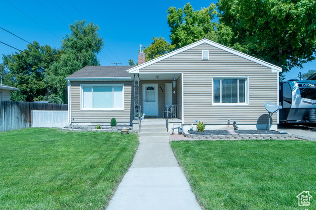 665 E 400 S, River Heights, UT 84321