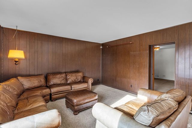 2242 E KENSINGTON AVE, Salt Lake City, UT 84108