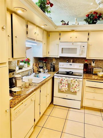 7850 W Mcnab Road 301, Tamarac, FL 33321