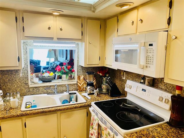 7850 W Mcnab Road 301, Tamarac, FL 33321