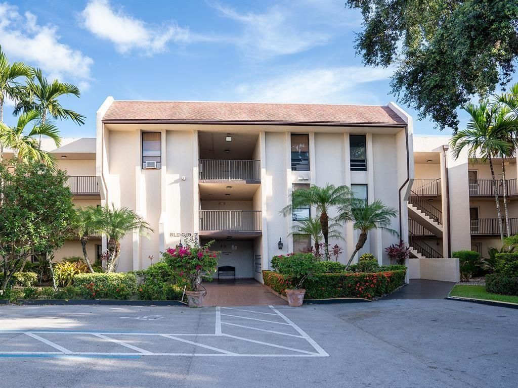 7850 W Mcnab Road 301, Tamarac, FL 33321