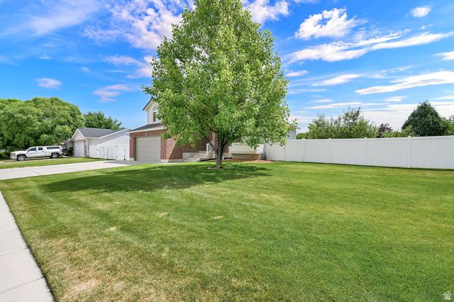 2334 N 2350 W, Clinton, UT 84015