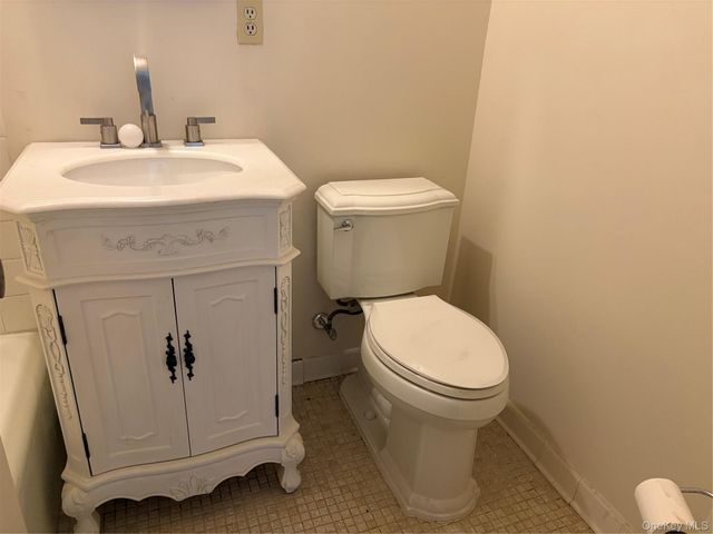 152-18 Union Turnpike 209P, Flushing, NY 11367