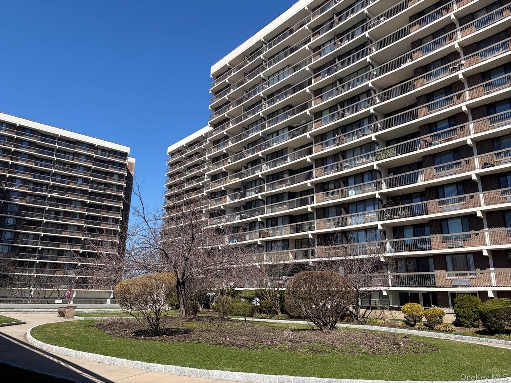 152-18 Union Turnpike 209P, Flushing, NY 11367