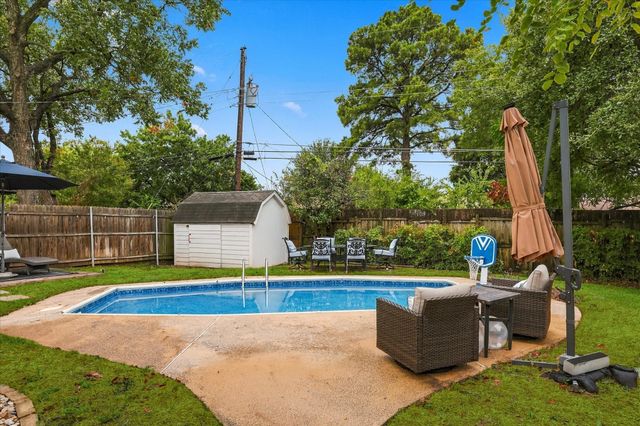 306 W Northgate Drive, Irving, TX 75062