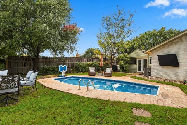 306 W Northgate Drive, Irving, TX 75062