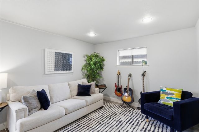 306 W Northgate Drive, Irving, TX 75062