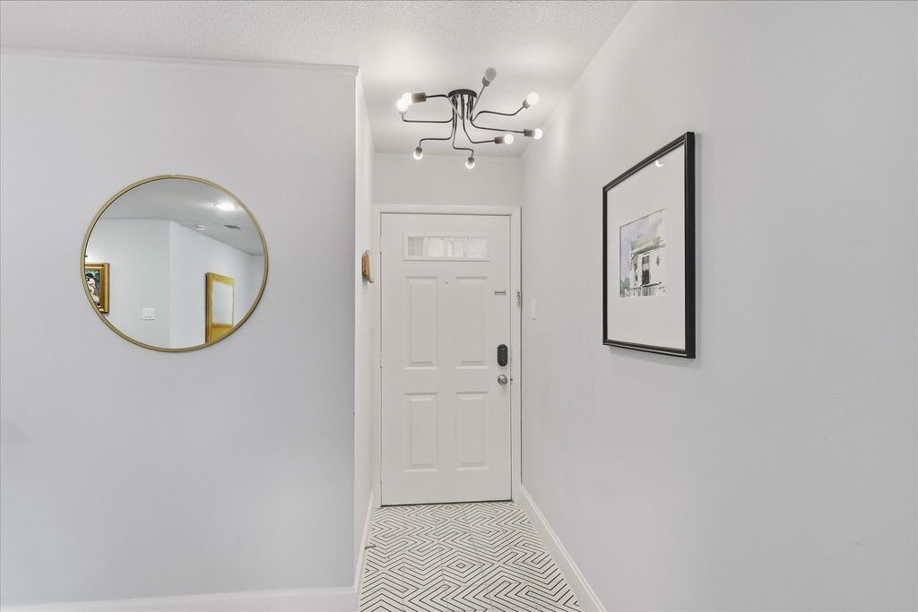 306 W Northgate Drive, Irving, TX 75062 — photo 4