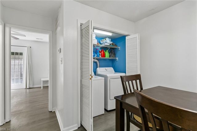 201 Crestwood CT, Yorktown, VA 23692