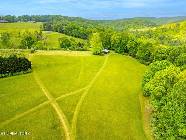 1854 Catoosa Rd, Wartburg, TN 37887