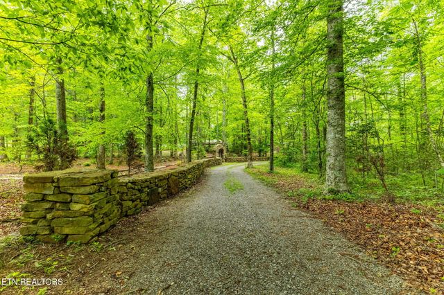 1854 Catoosa Rd, Wartburg, TN 37887