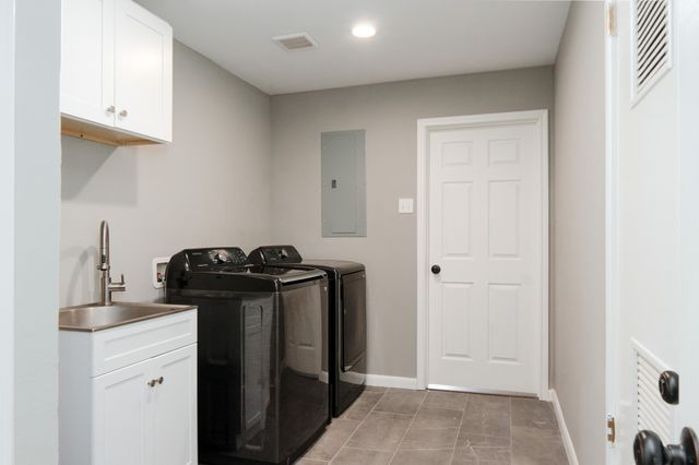 7604 Westwind Drive, Fort Worth, TX 76179