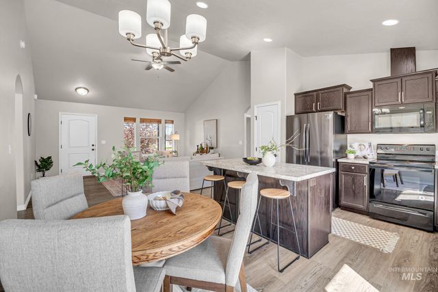 672 Heidi Ave, Twin Falls, ID 83301