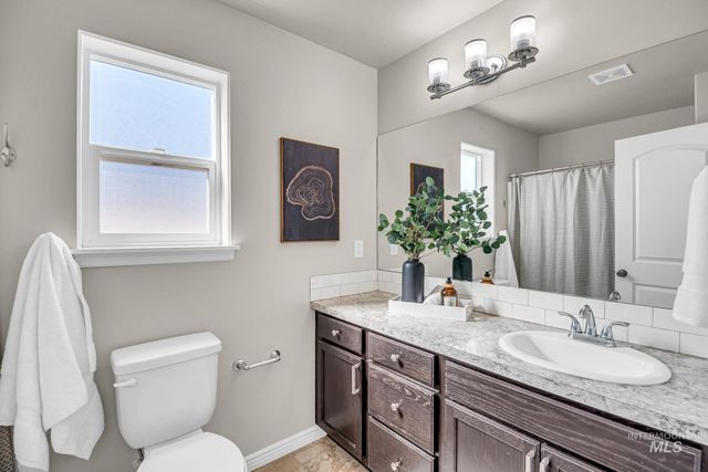 672 Heidi Ave, Twin Falls, ID 83301