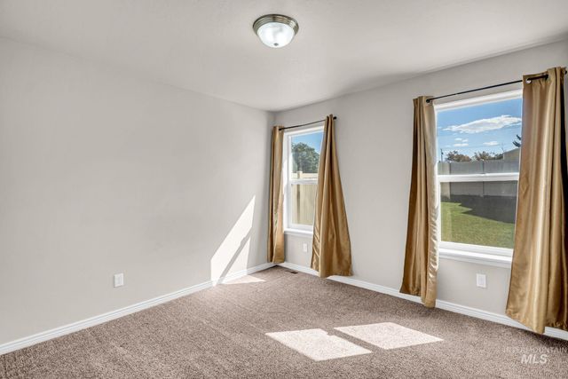 672 Heidi Ave, Twin Falls, ID 83301