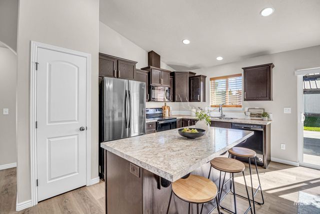 672 Heidi Ave, Twin Falls, ID 83301