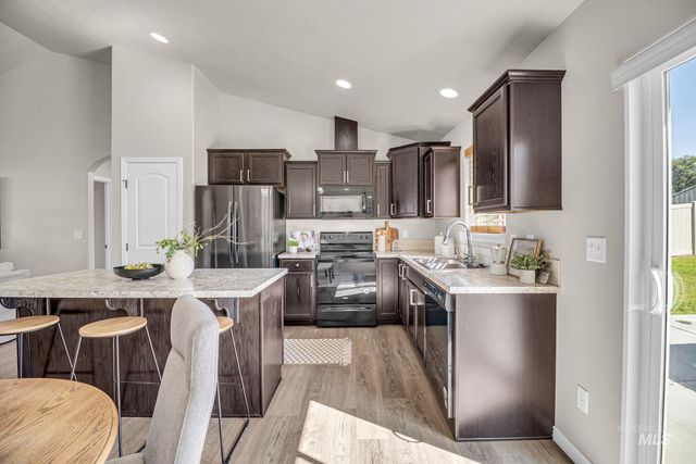 672 Heidi Ave, Twin Falls, ID 83301