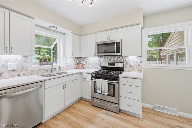 1799 Lemont Drive, Poland, OH 44514