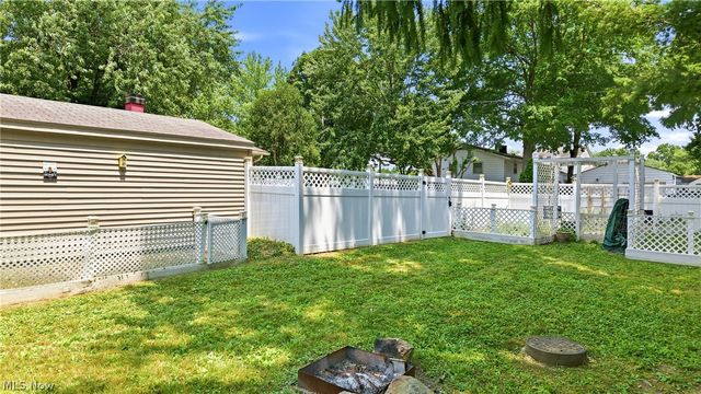 1799 Lemont Drive, Poland, OH 44514