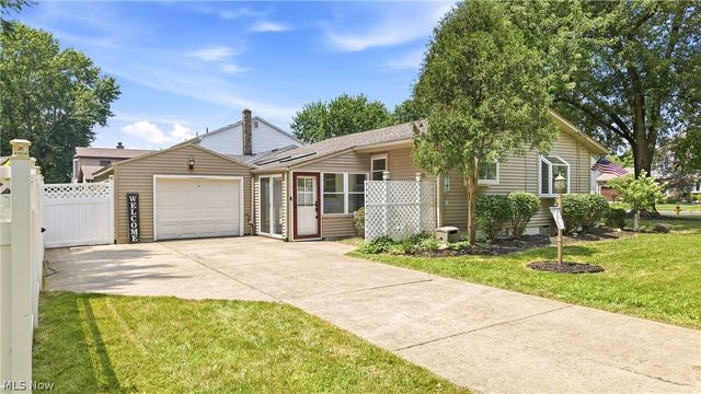 1799 Lemont Drive, Poland, OH 44514