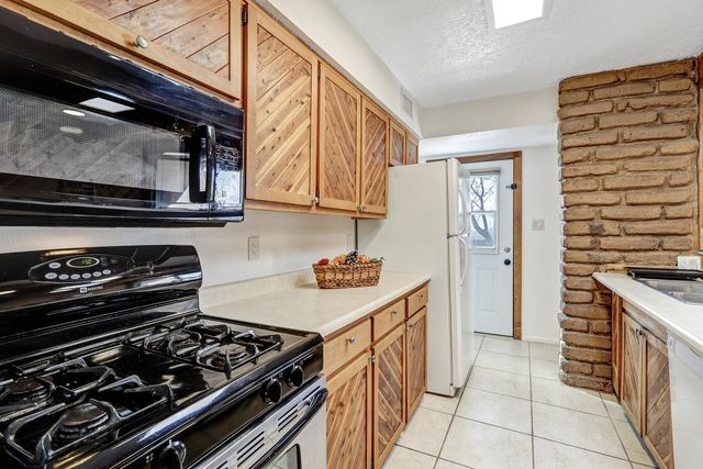 219 Monte Alto Place NE, Albuquerque, NM 87123