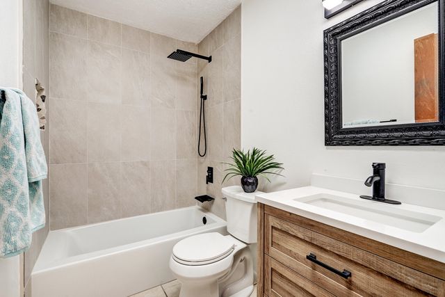 219 Monte Alto Place NE, Albuquerque, NM 87123