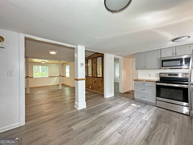 283 Brown Bridge Road, Auburn, GA 30011
