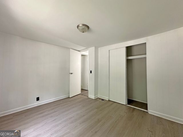 283 Brown Bridge Road, Auburn, GA 30011