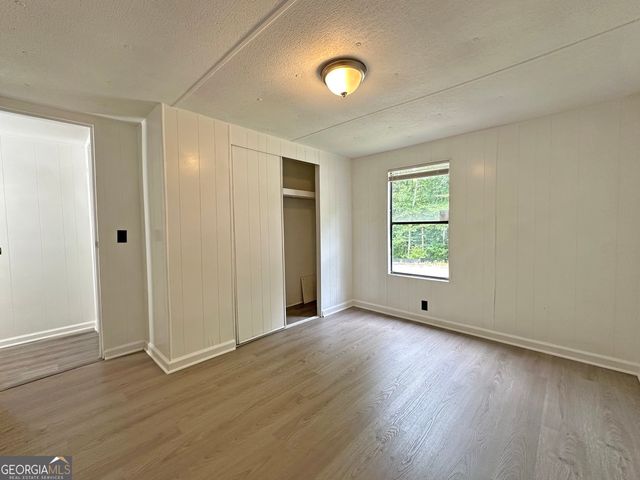 283 Brown Bridge Road, Auburn, GA 30011