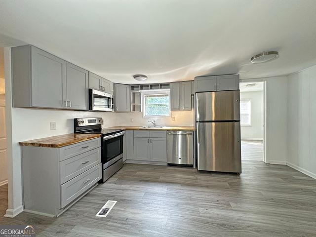 283 Brown Bridge Road, Auburn, GA 30011