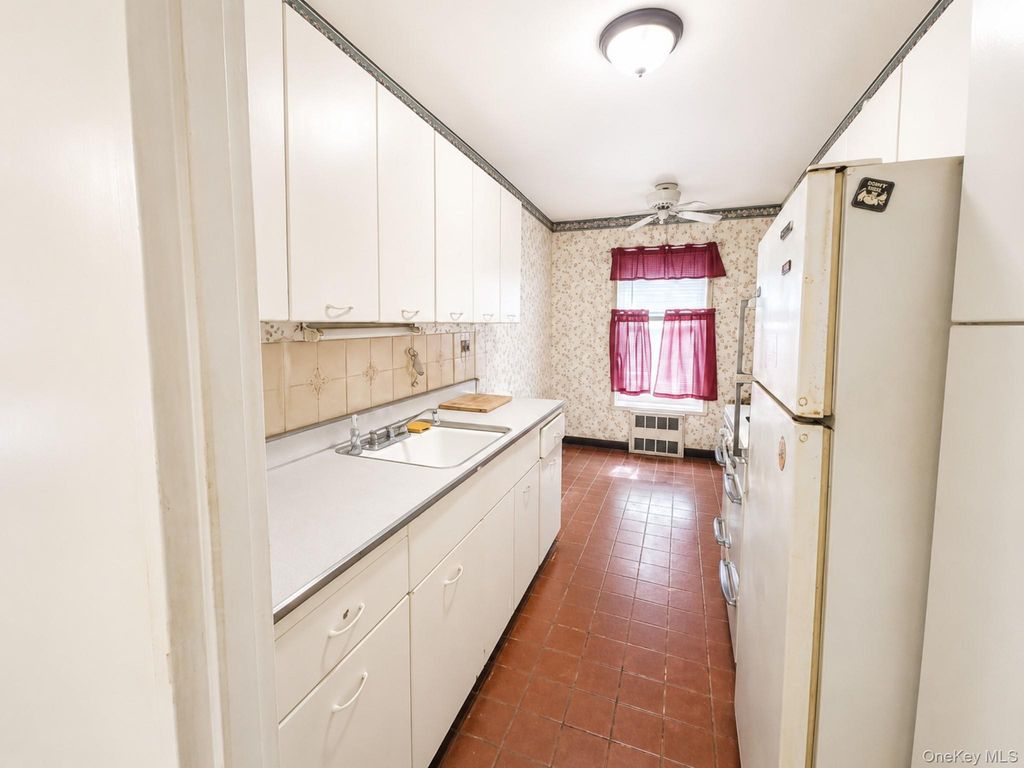 1010 Sherman Avenue 1G, Bronx, NY 10456 — photo 5