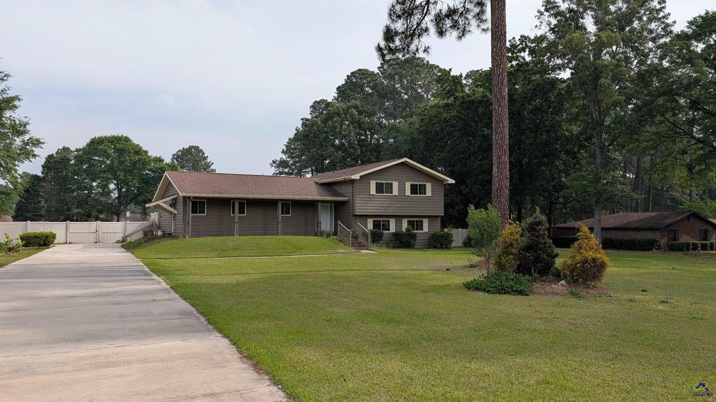 113 Quail Run Drive, Warner Robins, GA 31088