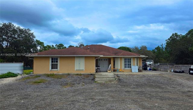 355 N Lindero ST, Clewiston, FL 33440
