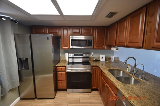 5052 TERRACE CLUB LANE 201, Tampa, FL 33617