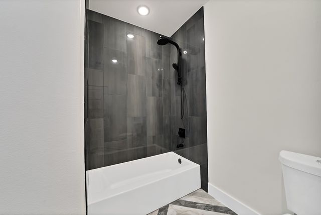 2925 River Ridge Court, Granbury, TX 76048