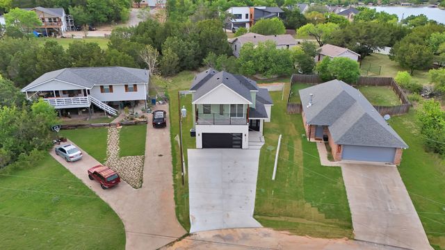 2925 River Ridge Court, Granbury, TX 76048