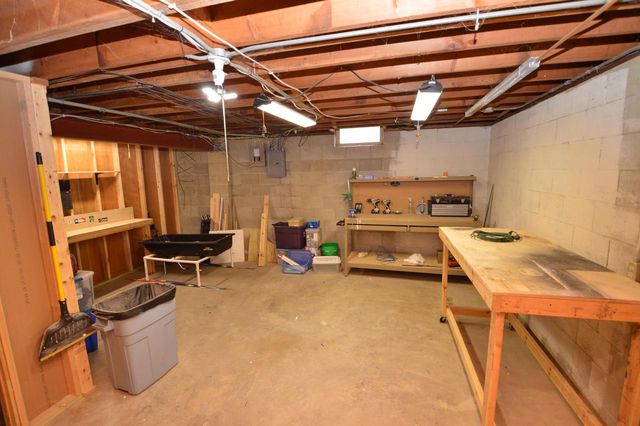 2132 Rambling Rose ROAD, Waukesha, WI 53186