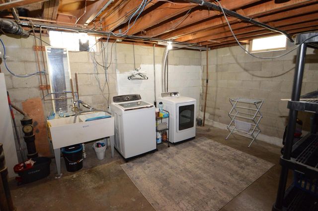 2132 Rambling Rose ROAD, Waukesha, WI 53186