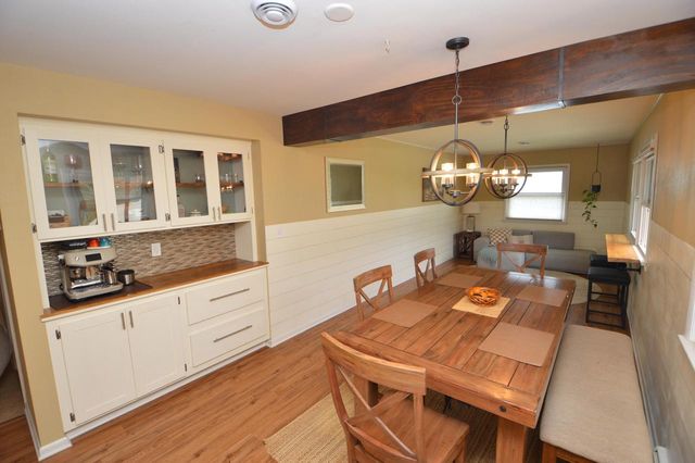 2132 Rambling Rose ROAD, Waukesha, WI 53186