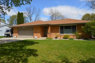 2132 Rambling Rose ROAD, Waukesha, WI 53186