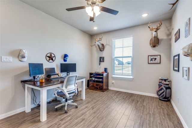 150 Spanish Moss Trail, Rhome, TX 76078