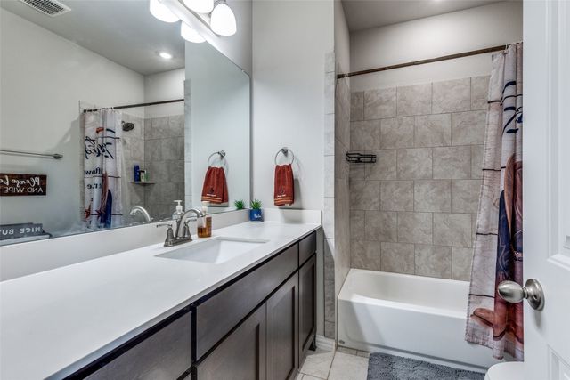 150 Spanish Moss Trail, Rhome, TX 76078