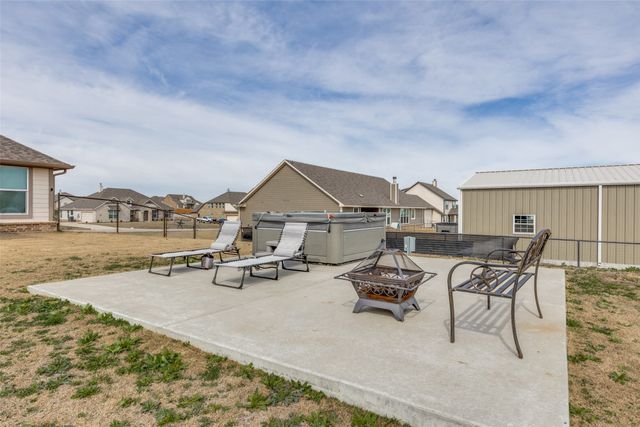 150 Spanish Moss Trail, Rhome, TX 76078