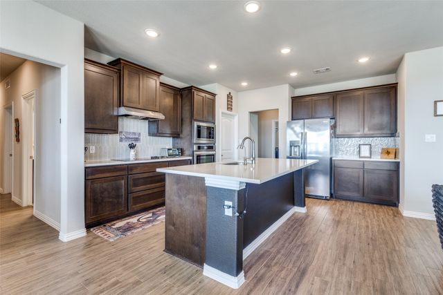 150 Spanish Moss Trail, Rhome, TX 76078