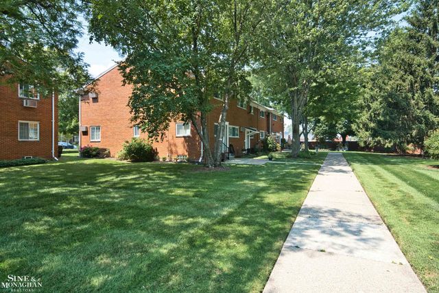 20923 Wildwood Drive, Harper Woods, MI 48225